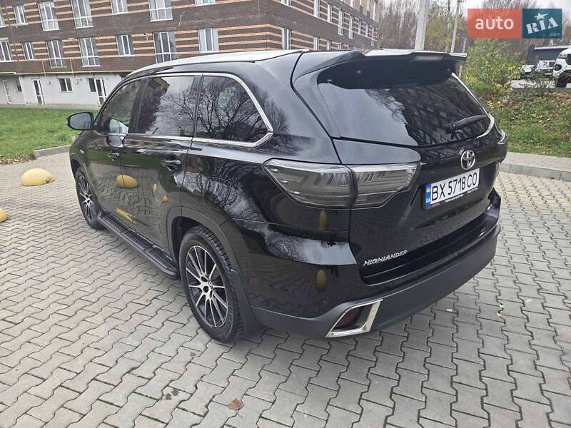 Позашляховик / Кросовер Toyota Highlander 2019 в Хмельницькому