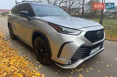Внедорожник / Кроссовер Toyota Highlander 2023 в Киеве