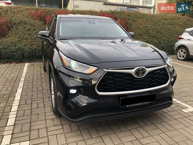 Позашляховик / Кросовер Toyota Highlander 2023 в Луцьку