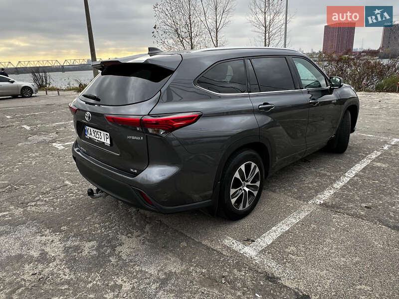 Внедорожник / Кроссовер Toyota Highlander 2020 в Киеве