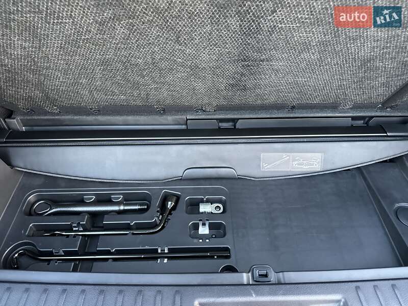 Внедорожник / Кроссовер Toyota Highlander 2021 в Киеве