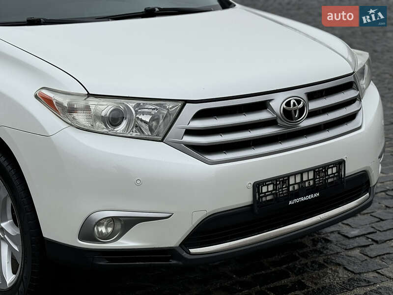 Внедорожник / Кроссовер Toyota Highlander 2012 в Харькове