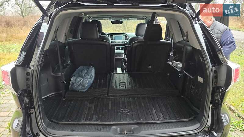 Позашляховик / Кросовер Toyota Highlander 2018 в Києві