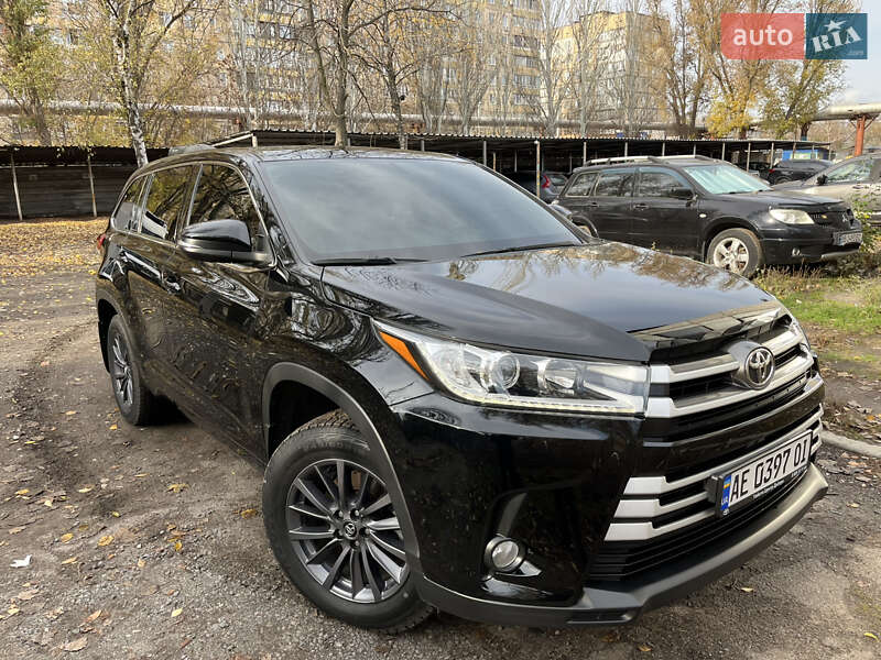 Внедорожник / Кроссовер Toyota Highlander 2017 в Днепре фото 2 Внедорожник / Кроссовер Toyota Highlander 2017 в Днепре