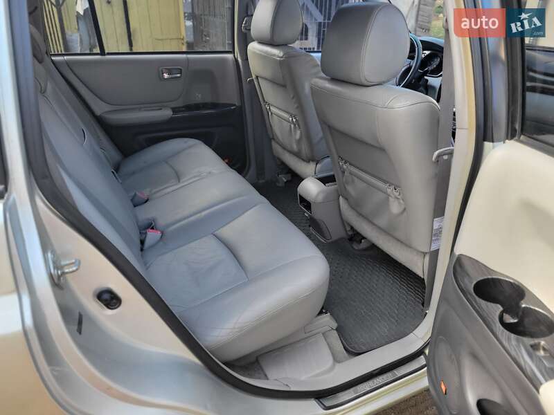 Внедорожник / Кроссовер Toyota Highlander 2006 в Черновцах