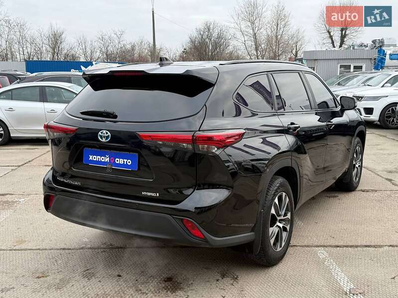 Внедорожник / Кроссовер Toyota Highlander 2023 в Киеве