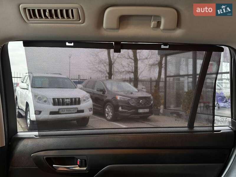 Внедорожник / Кроссовер Toyota Highlander 2023 в Киеве