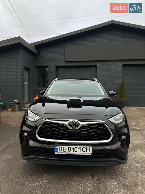 Внедорожник / Кроссовер Toyota Highlander 2020 в Киеве