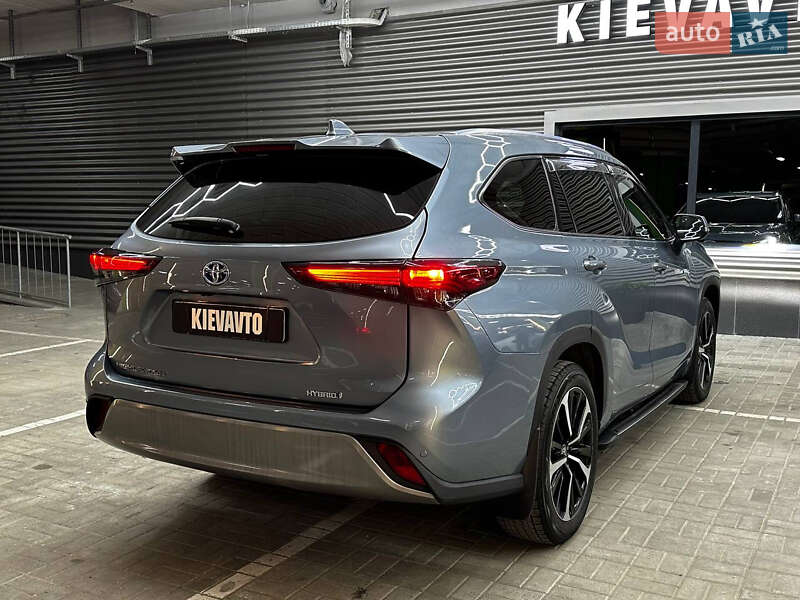 Внедорожник / Кроссовер Toyota Highlander 2020 в Киеве