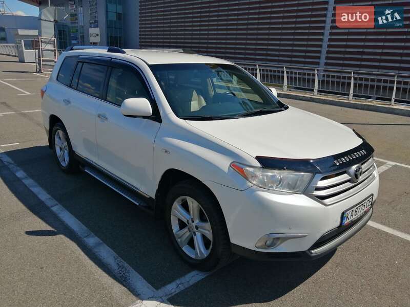 Позашляховик / Кросовер Toyota Highlander 2013 в Києві