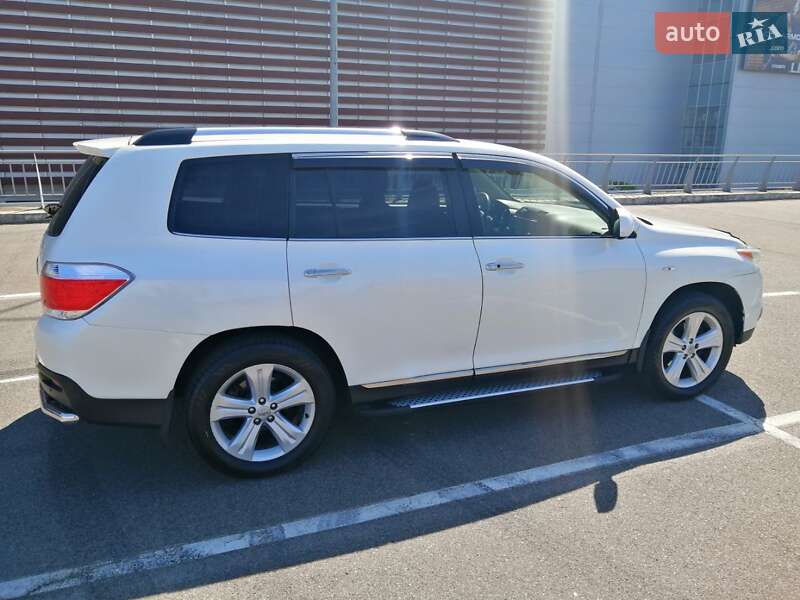 Внедорожник / Кроссовер Toyota Highlander 2013 в Киеве фото 4 Внедорожник / Кроссовер Toyota Highlander 2013 в Киеве