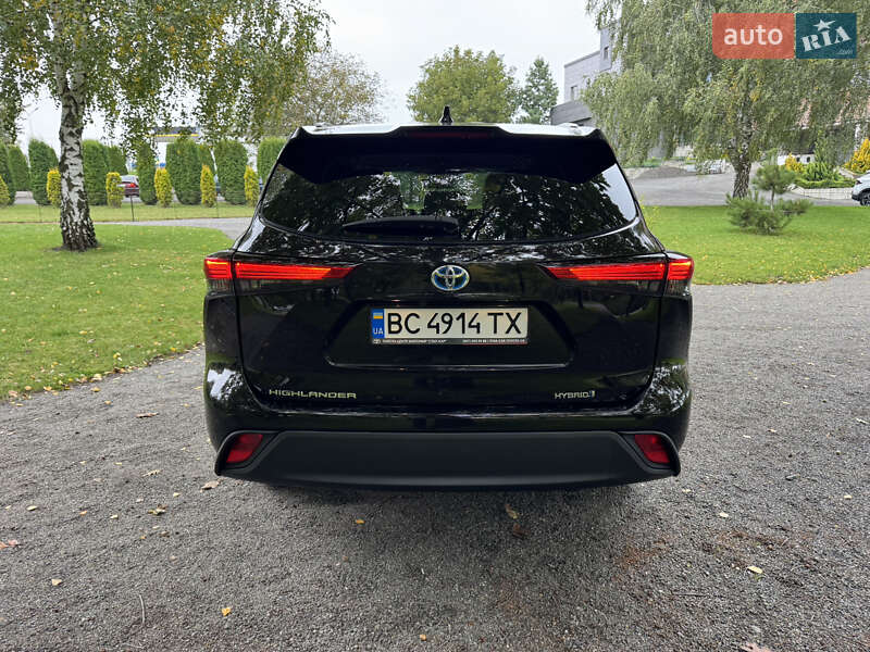 Внедорожник / Кроссовер Toyota Highlander 2021 в Хмельницком