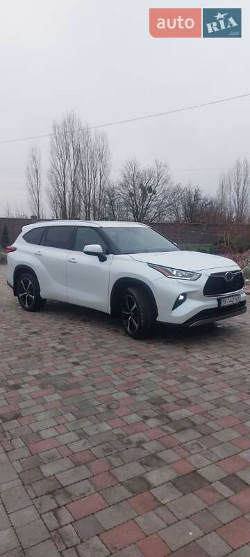 Внедорожник / Кроссовер Toyota Highlander 2021 в Ровно фото 2 Внедорожник / Кроссовер Toyota Highlander 2021 в Ровно