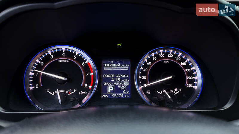 Внедорожник / Кроссовер Toyota Highlander 2014 в Ровно