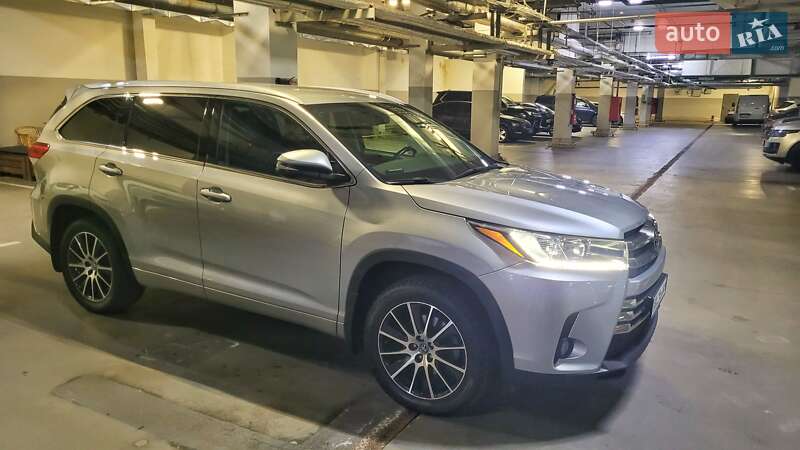 Внедорожник / Кроссовер Toyota Highlander 2017 в Киеве фото 3 Внедорожник / Кроссовер Toyota Highlander 2017 в Киеве