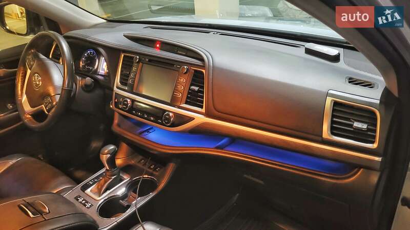 Внедорожник / Кроссовер Toyota Highlander 2017 в Киеве фото 24 Внедорожник / Кроссовер Toyota Highlander 2017 в Киеве