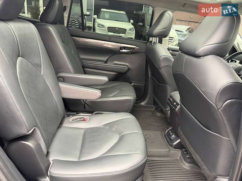 Позашляховик / Кросовер Toyota Highlander 2020 в Харкові фото 22 Позашляховик / Кросовер Toyota Highlander 2020 в Харкові
