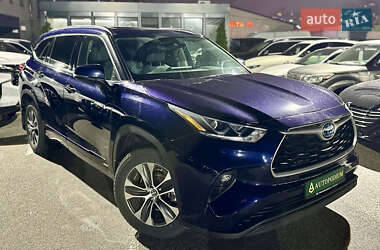 Позашляховик / Кросовер Toyota Highlander 2020 в Києві