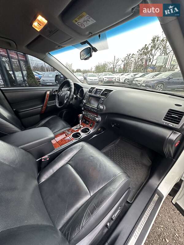 Внедорожник / Кроссовер Toyota Highlander 2012 в Белогородке фото 24 Внедорожник / Кроссовер Toyota Highlander 2012 в Белогородке