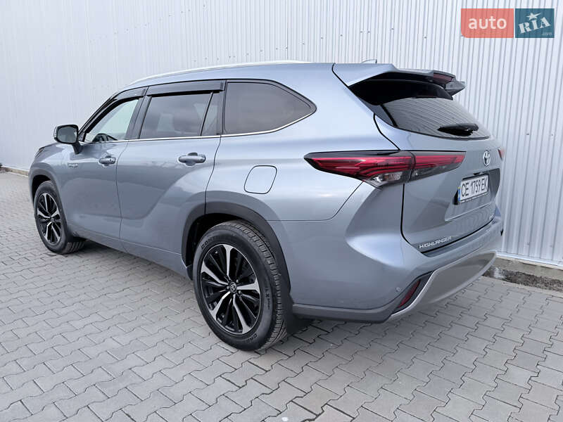 Внедорожник / Кроссовер Toyota Highlander 2021 в Киеве