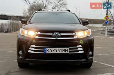 Позашляховик / Кросовер Toyota Highlander 2017 в Києві
