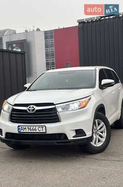 Позашляховик / Кросовер Toyota Highlander 2016 в Києві
