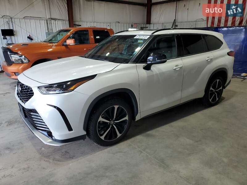 Toyota Highlander 2020
