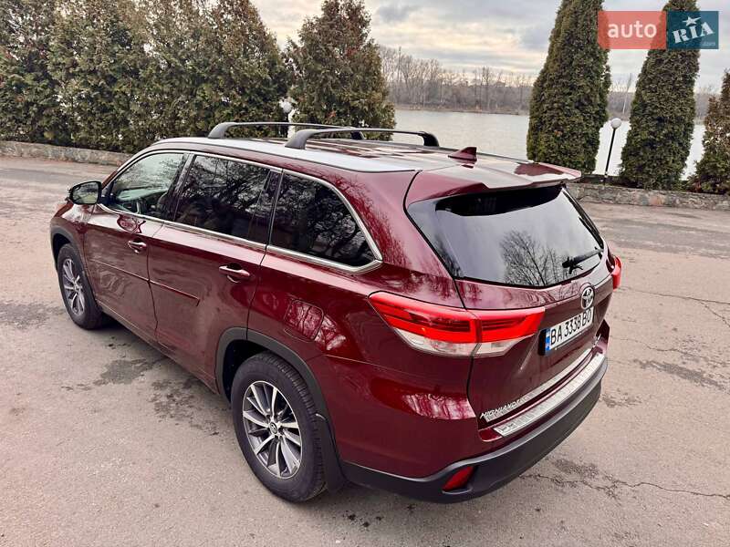 Внедорожник / Кроссовер Toyota Highlander 2018 в Кропивницком фото 18 Внедорожник / Кроссовер Toyota Highlander 2018 в Кропивницком