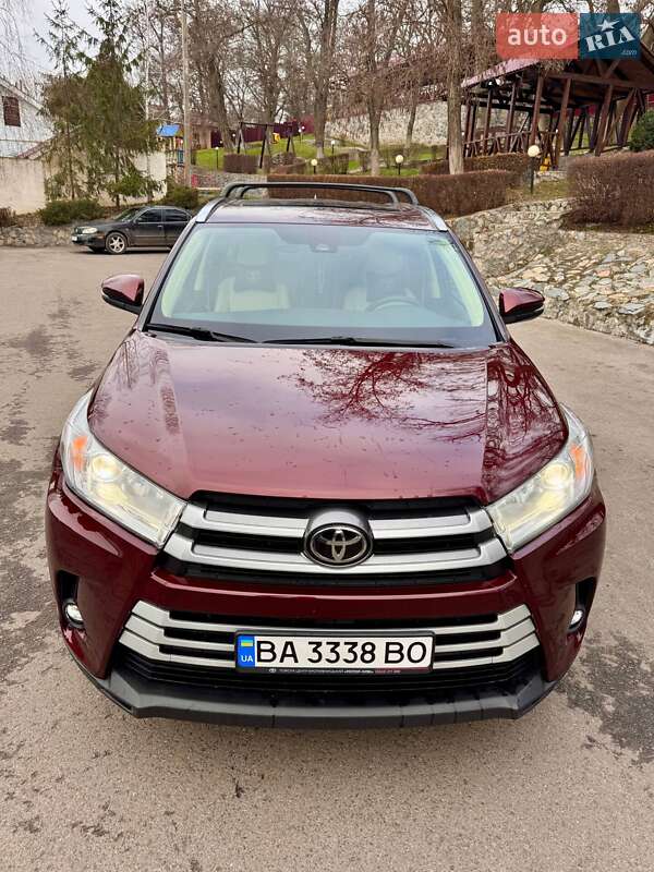 Внедорожник / Кроссовер Toyota Highlander 2018 в Кропивницком фото 11 Внедорожник / Кроссовер Toyota Highlander 2018 в Кропивницком
