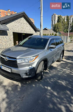 Позашляховик / Кросовер Toyota Highlander 2015 в Борисполі