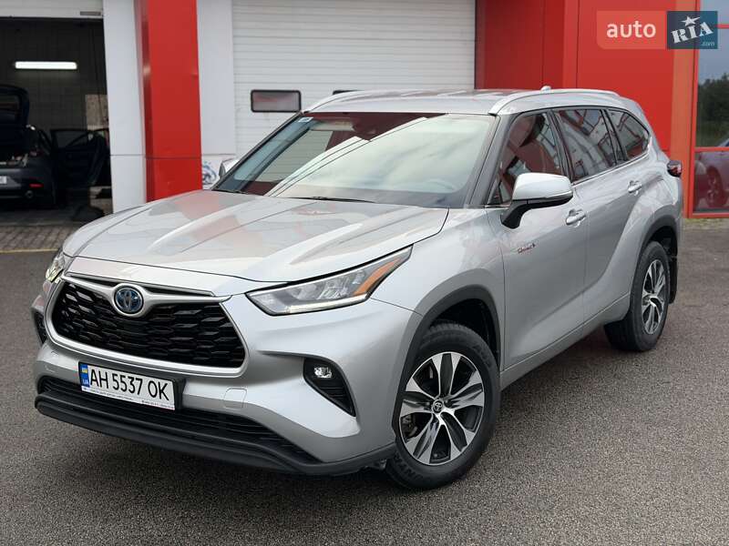 Позашляховик / Кросовер Toyota Highlander 2021 в Дніпрі