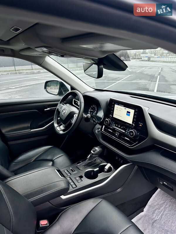 Позашляховик / Кросовер Toyota Highlander 2021 в Вінниці