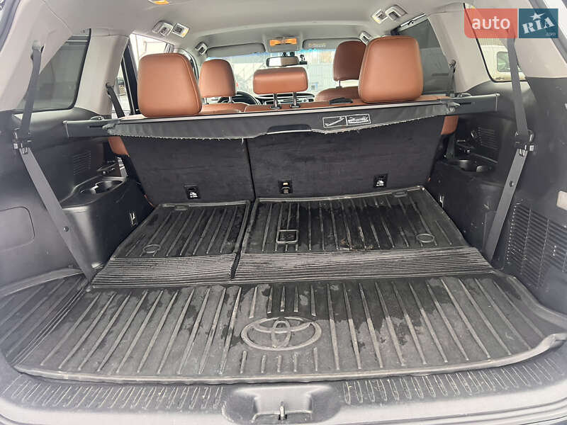 Внедорожник / Кроссовер Toyota Highlander 2019 в Виннице