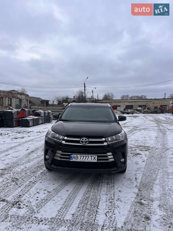 Внедорожник / Кроссовер Toyota Highlander 2019 в Виннице