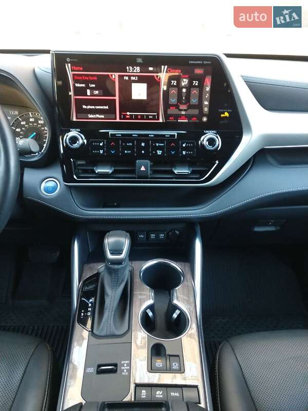 Позашляховик / Кросовер Toyota Highlander 2021 в Івано-Франківську