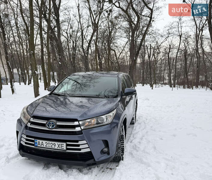 Позашляховик / Кросовер Toyota Highlander 2018 в Києві