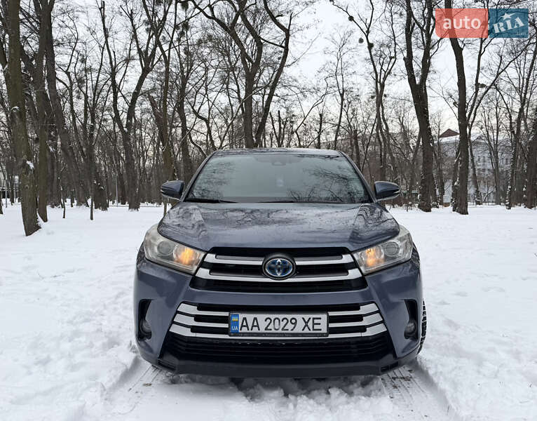 Позашляховик / Кросовер Toyota Highlander 2018 в Києві