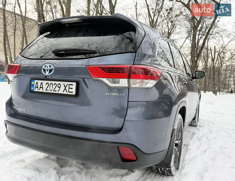 Позашляховик / Кросовер Toyota Highlander 2018 в Києві