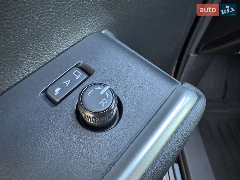 Внедорожник / Кроссовер Toyota Highlander 2020 в Киеве