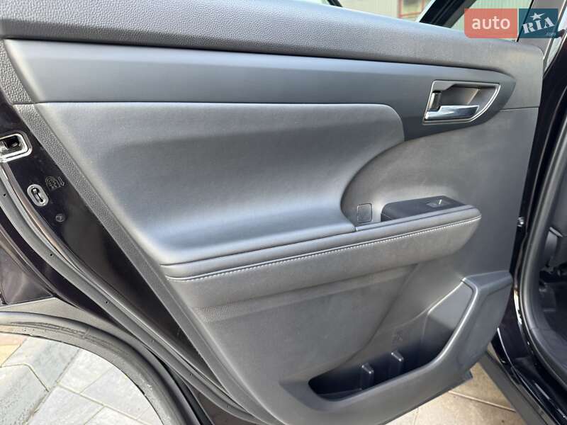 Внедорожник / Кроссовер Toyota Highlander 2020 в Киеве