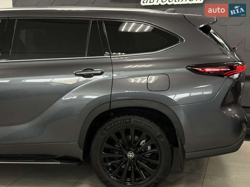 Внедорожник / Кроссовер Toyota Highlander 2024 в Тернополе