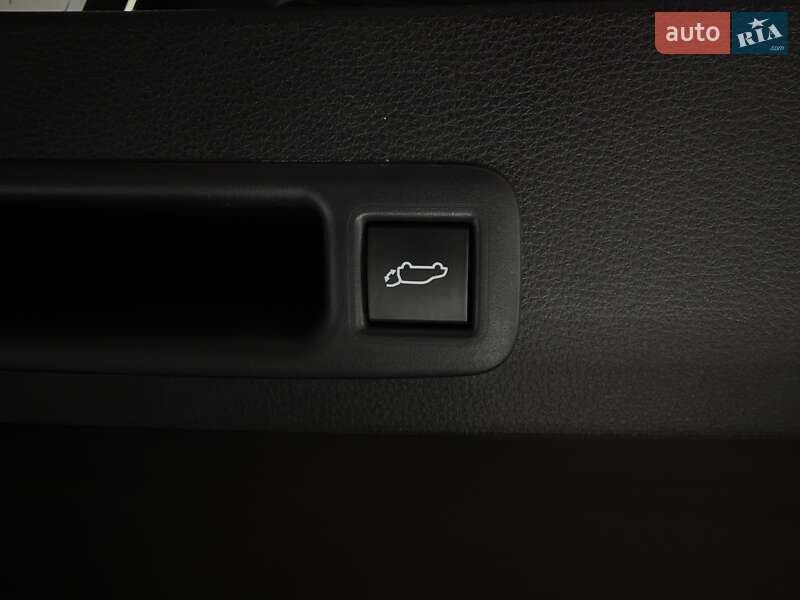 Внедорожник / Кроссовер Toyota Highlander 2024 в Тернополе