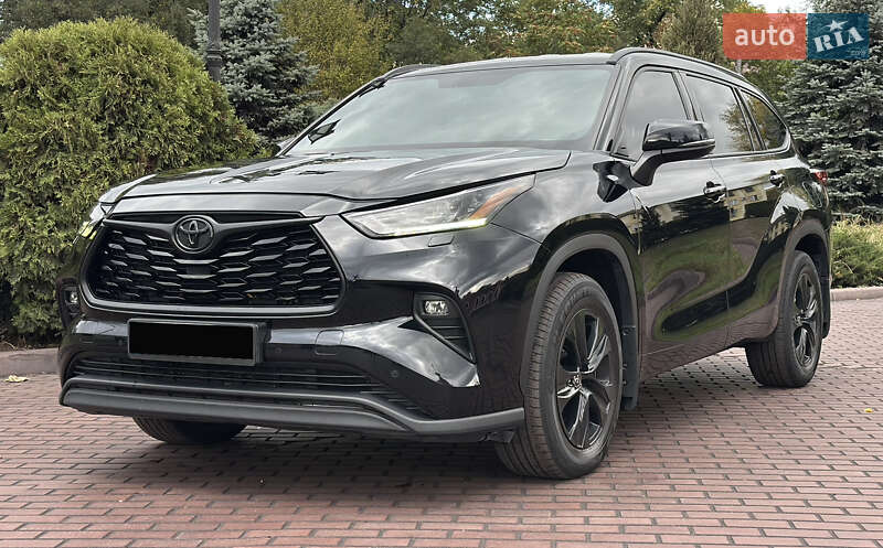 Позашляховик / Кросовер Toyota Highlander 2020 в Дніпрі