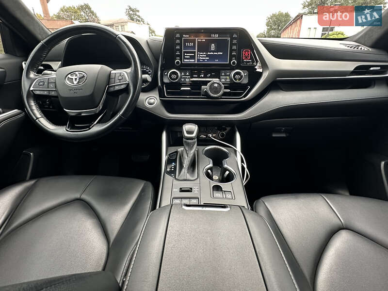 Позашляховик / Кросовер Toyota Highlander 2020 в Дніпрі