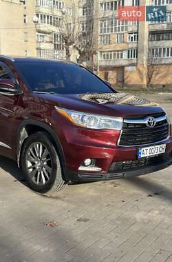 Внедорожник / Кроссовер Toyota Highlander 2014 в Калуше