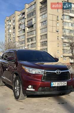 Внедорожник / Кроссовер Toyota Highlander 2014 в Калуше