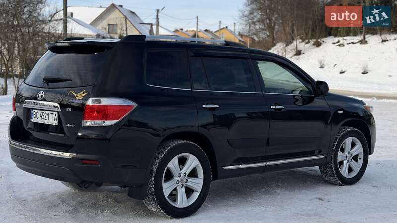 Внедорожник / Кроссовер Toyota Highlander 2011 в Зборове