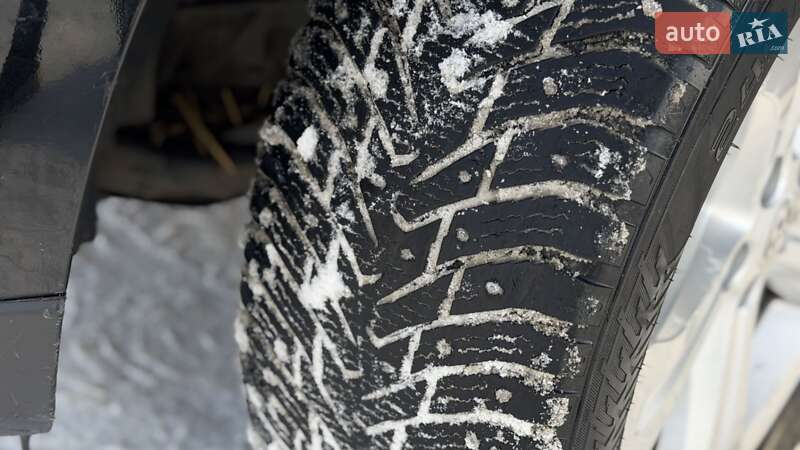 Внедорожник / Кроссовер Toyota Highlander 2011 в Зборове