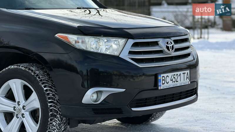 Внедорожник / Кроссовер Toyota Highlander 2011 в Зборове