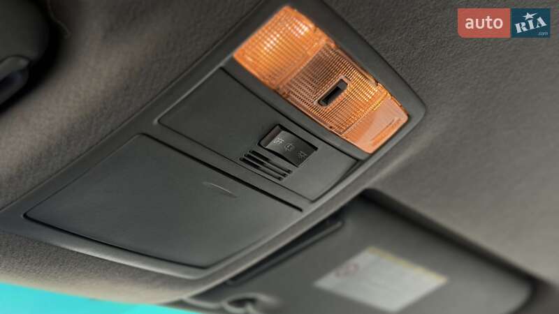 Внедорожник / Кроссовер Toyota Highlander 2011 в Зборове